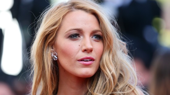Blake Lively forró bikinis fotói felrobbantották az internetet