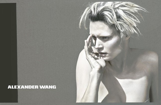 Szoborszerű fotók készültek Alexander Wang 2013-as tavaszi kampányához.