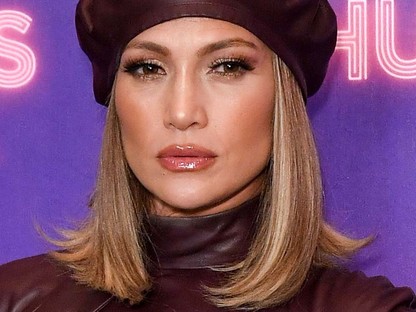 Csak ránézünk Jennifer Lopez szettjére és leizzadunk két kilót