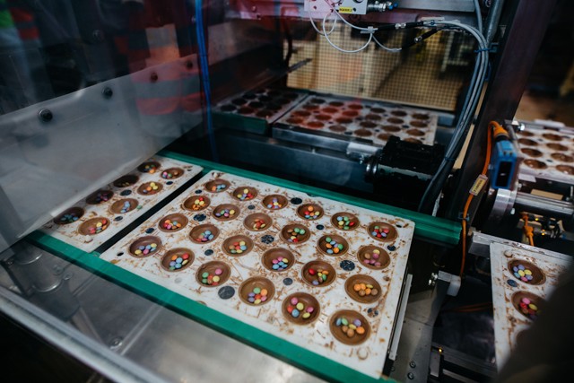 Új, teljesen egyedi formát és csomagolást kapnak a kedvenc karácsonyi csokijaid