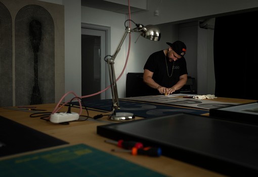 A délszláv háború okozta traumáit is kidolgozza magából alkotásaival Dukai István képzőművész