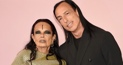 Párizsig kell utazni, hogy a világhírű divattervező, Rick Owens lepisiljen