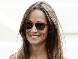 Meg is villantotta Pippa Middleton a tekintélyes méretű jegygyűrűjét