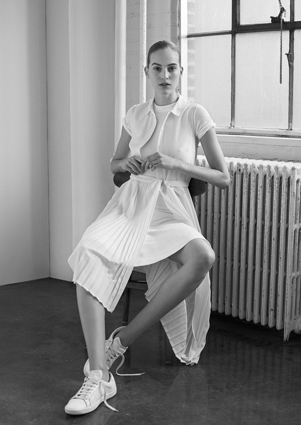 Monokróm múzsa - Gyönyörű fotósorozatban Axente Vanessa!