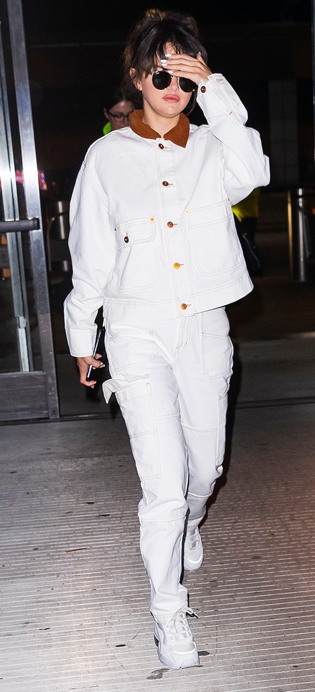 Selena Gomez most bizonyította be, hogy ha egy zsákot húz magára, az is jól áll neki