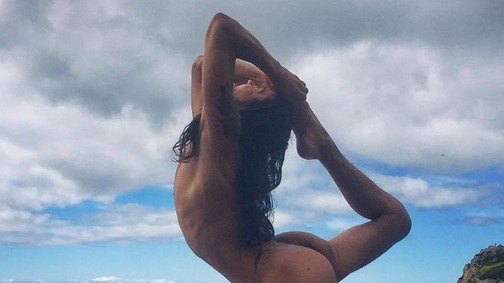 Pucéran jógázó srác az új Instagram-sztár