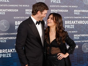 Ashton Kutcher és Mila Kunis között még mindig tombol a szerelem, íme a bizonyíték