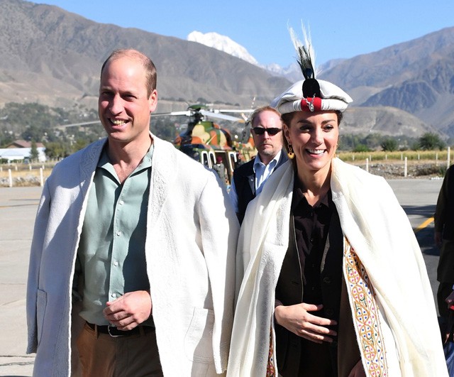 28 évvel ezelőtt Diana hercegné ugyanazt viselte, mint ma Katalin és Vilmos