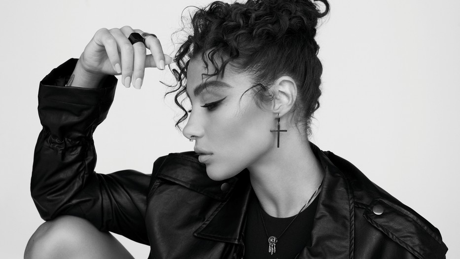 Tóth Andi | Dzseki TOMMY HILFIGER– Van Graaf