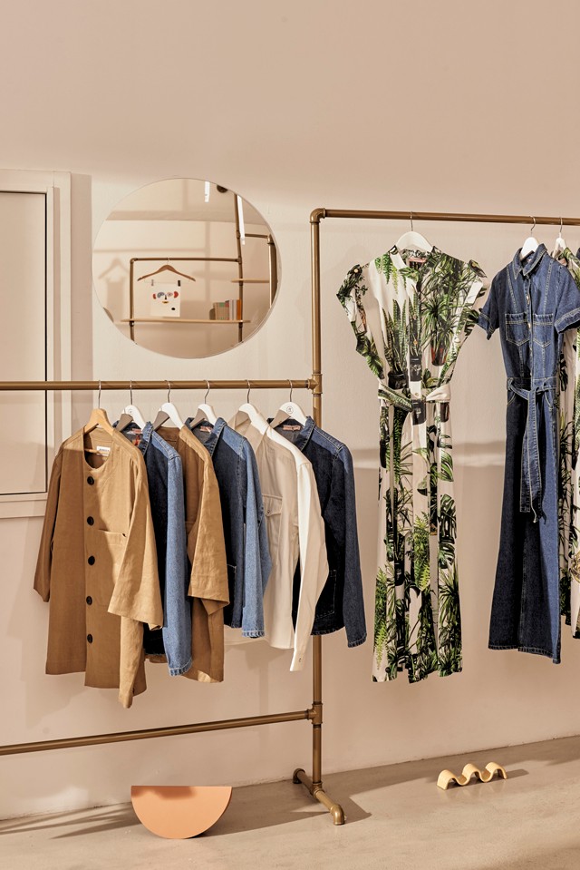 Saját emlékek, magyar ékességek: Tomcsányi Dóri textiljei egyedülállóak a hazai divatvilágban