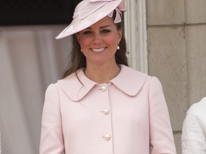 Babarózsaszínben Kate Middleton