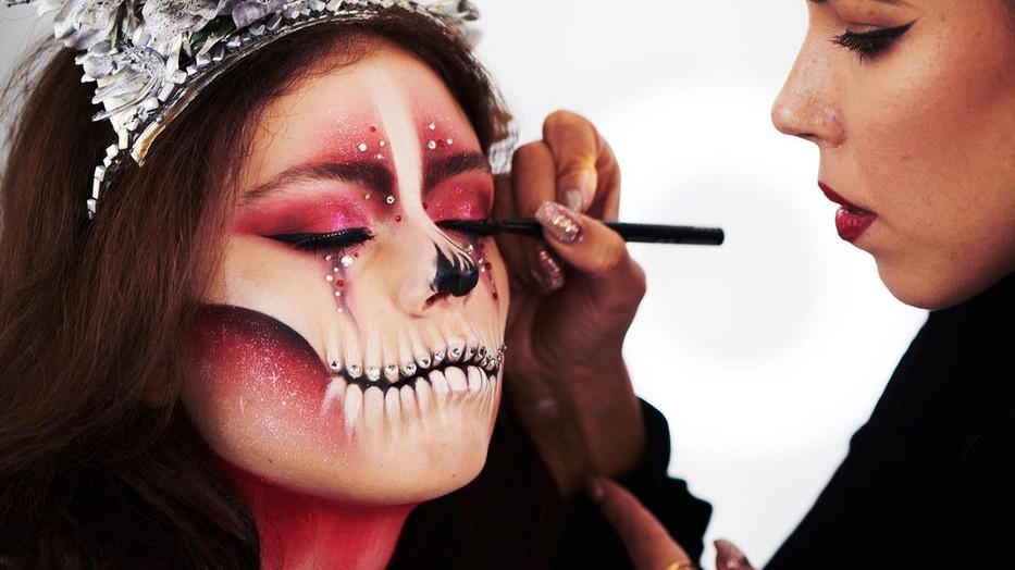 Bármilyen sminkre is essen a választásod, egy sokoldalú szemhéjpúder palettára szükséged lesz!