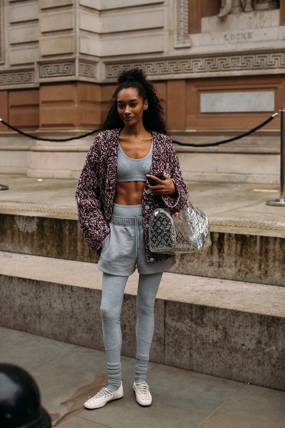 A balerina cipők legkényelmesebb változatai meghódították 2025 trendjeit