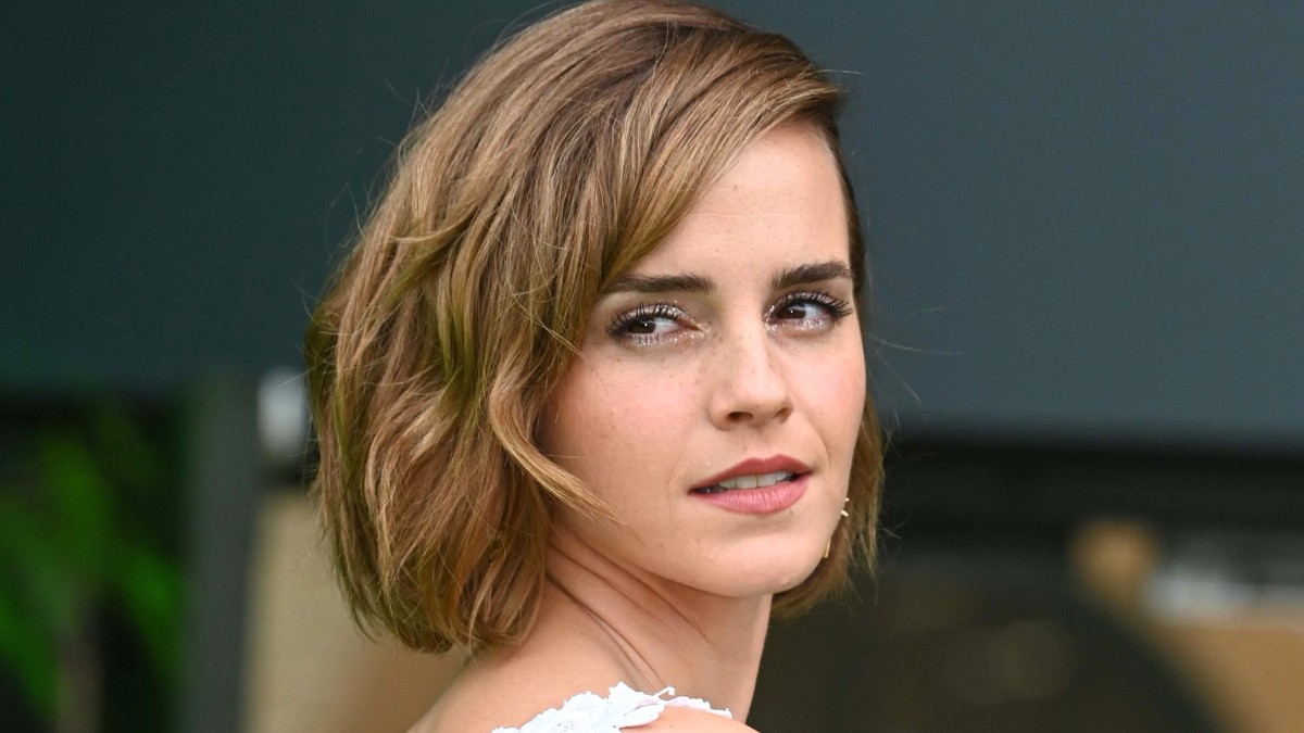Emma Watson újraértelmezte a kis fekete ruha fogalmát, a végeredmény fenomenális