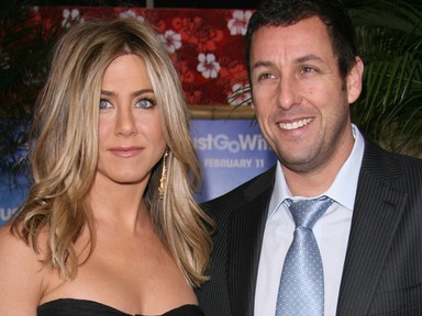 Jennifer Aniston és Adam Sandler meglátogatta a Clooney családot Olaszországban