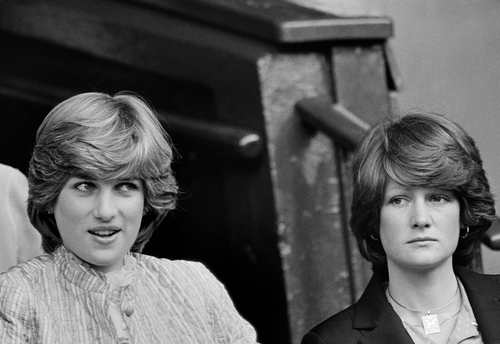 Sőt, Sarah mutatta be Dianát Károly hercegnek, aki később a gyermekei anyja lett. 