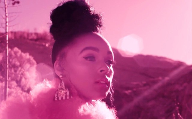 Janelle Monáe a Pynk klipjében