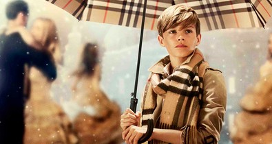 Feltűnt, hogy az elmúlt évek legütősebb karácsonyi reklámjait mind a divatvilágnak köszönhetjük?