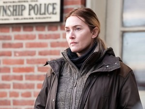 Easttowni rejtélyek: Amikor már azt hiszed dögunalom, jön egy olyan csavar, hogy leesik az állad