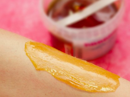 Ehhez az otthoni szőrtelenítőmódszerhez mindössze három összetevő kell és fájdalommentes!