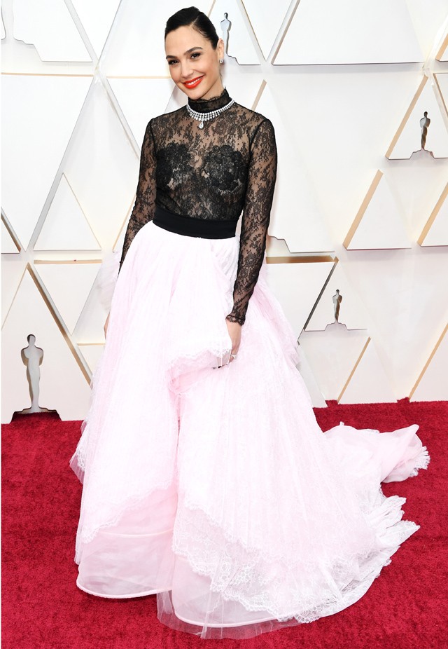 Gal Gadot egy Givenchy ruhában a 2020-as Oscar-gálán