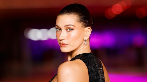 Hailey Bieber új hajszínre váltott, valami álomszép lett a végeredmény