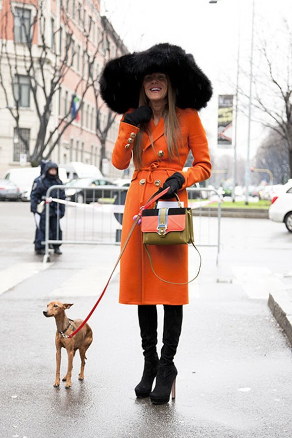 Anna Dello Russo imádja az extrém megoldásokat, mint ez a kalap.