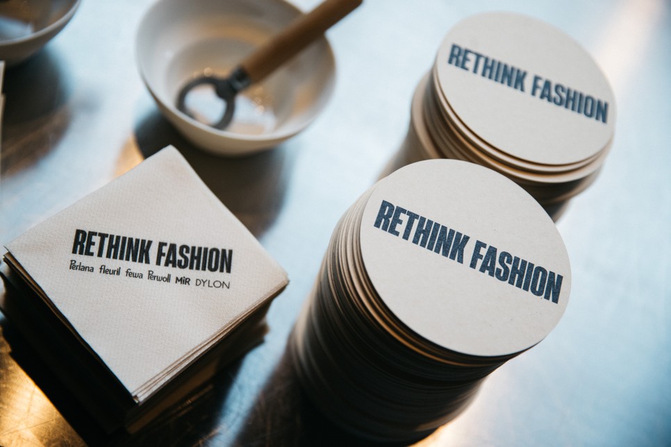 A másodkézből származó ruha első osztályra emelve