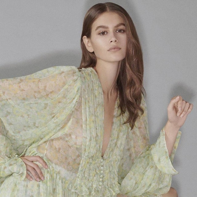 Kaia Gerber haja rövidebb mint valaha: édesanyja tökéletes hasonmása lett
