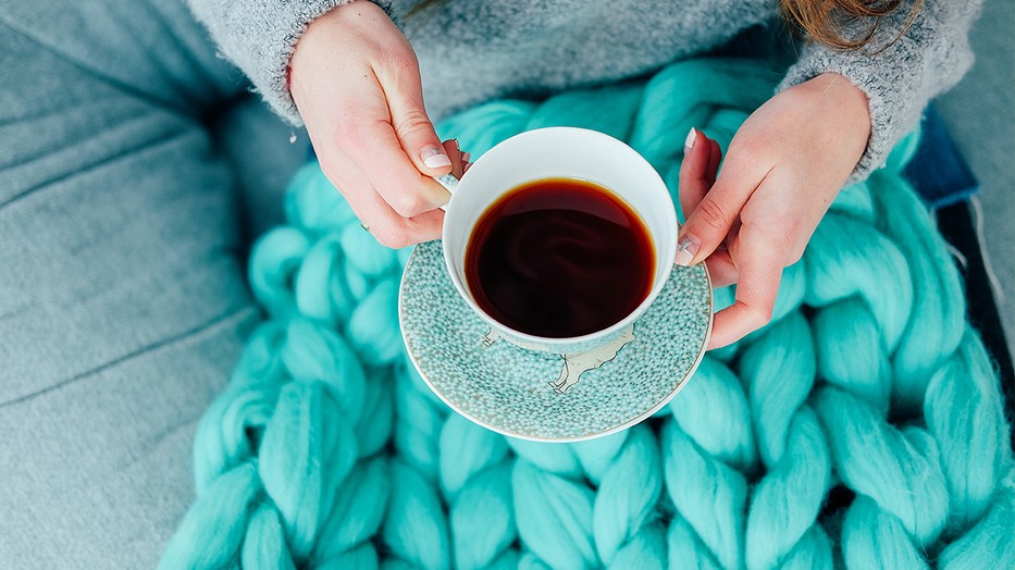 A fekete tea jó torokfájásra és a kellemetlen leheletre is