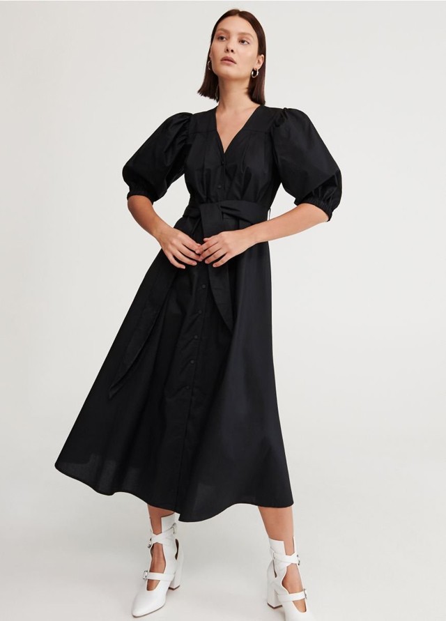 Fekete, övvel RESERVED 12 995 Ft