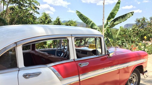 Két lány kalandja Kubában