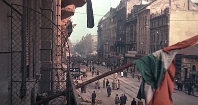 „Szabadság nem nagyon létezett, szegénység annál inkább” - 1956 és a nők  