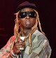 A rapper Lil Wayne elmondása alapján mindössze 11 éves volt, amikor lényegében egy nála két évvel idősebb lány rákényszerítette a szexuális aktusra. Bár igyekszik mindezt viccnek beállítani, de mintha nem lenne túl szép emlék számára az első alkalom...