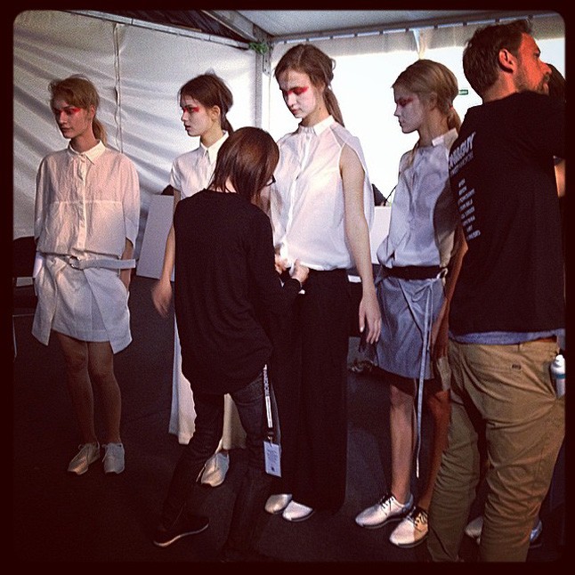 Utolsó simítások az Anda bemutató előtt.