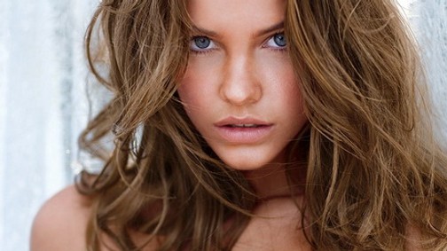 Palvin Barbi újra levetkőzött a Victoria`s Secretnek