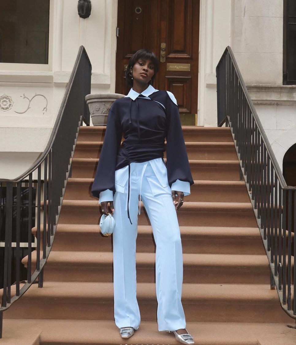 A legragyogóbb cipő szín ezüstös csillogással tarol.