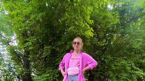 Szécsi Böbe énekesnő, dalszerzőt köszöntheted az eheti Gardróbnaplóban