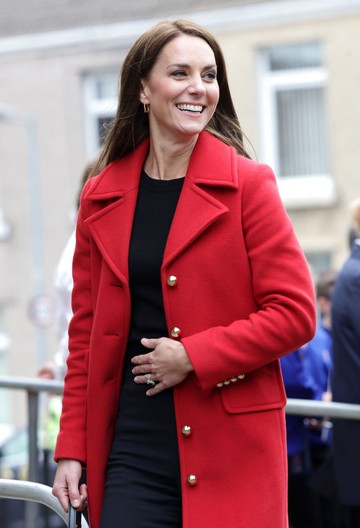 A piros és a fekete együtt nagyon hatásos kombináció, és ezt Katalin hercegné is pontosan tudja