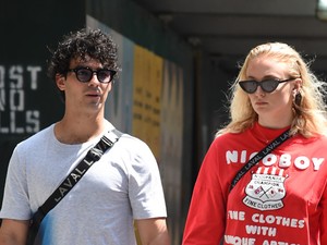 Újabb jegyespár, aki elsírta magát az utcán