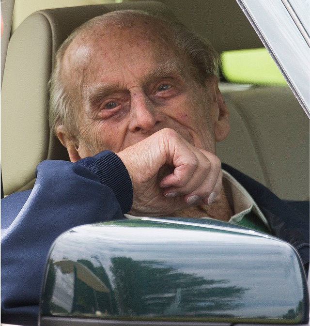 A 96 éves Fülöp herceg az esküvő előtti héten már autót vezetett