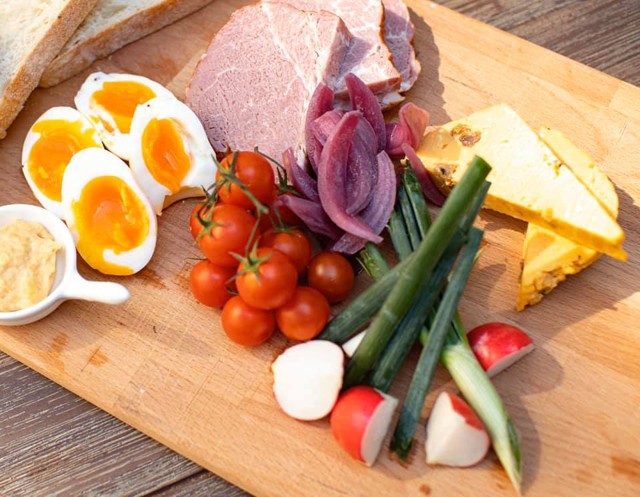 Próbáld ki otthonról az új budapesti éttermet: MONÉ RESTAURANT & BAR