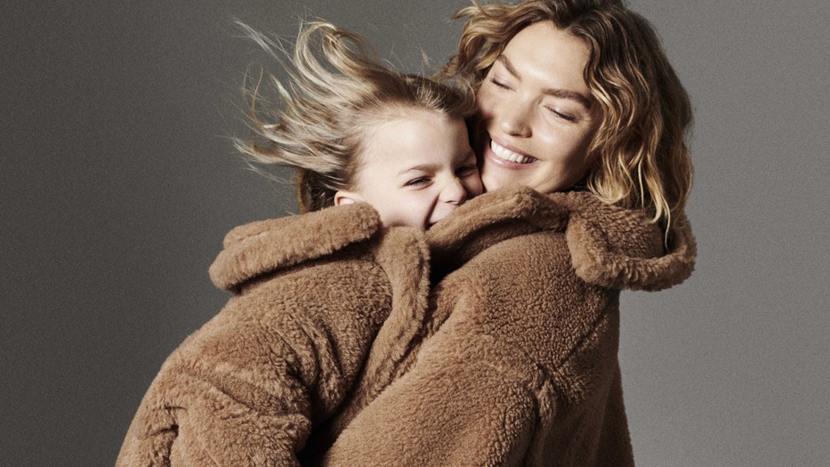 A Max Mara Teddy kabátja már igazi anya-lánya viselet is lehet