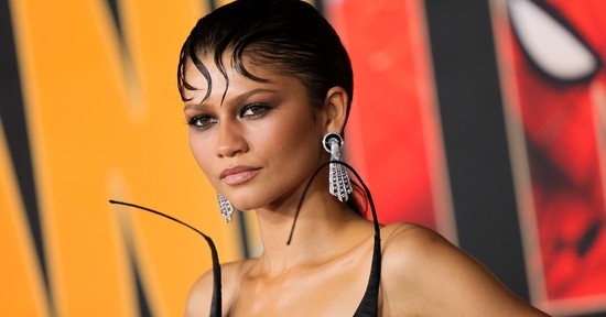 Zendaya drasztikusan rövidre vágatta a haját, az új frizurájától leesett az állunk