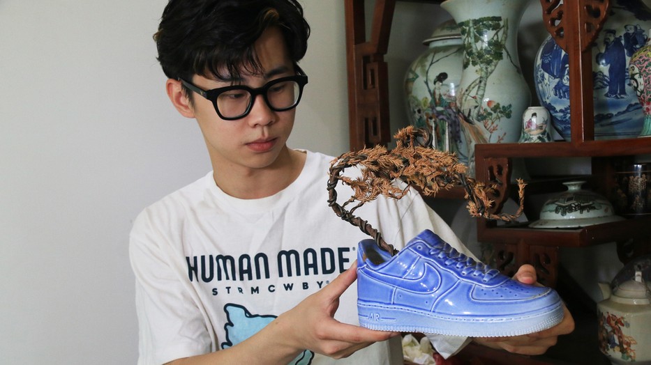 Oversize Guo kerámiaművész a sneakerkultúra egyik sztárja a Sneakerness Budapest fesztivál meghívására érkezett a fővárosba