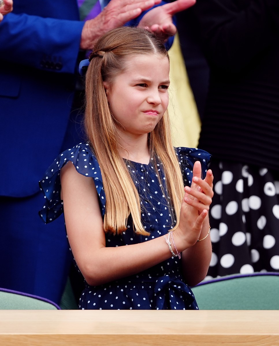 Sarolta hercegnő az idei wimbledoni tenisztornán viselte a karkötőt