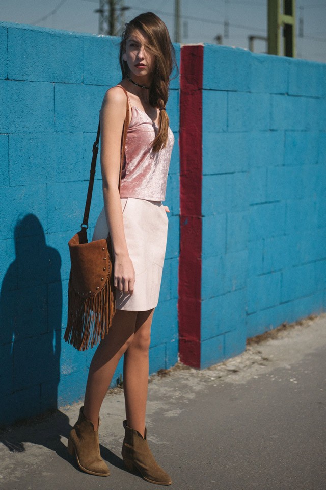 Dallos Bogi moziba és kávézni megy ma