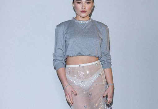 7 pikáns pillanat, amikor Florence Pugh meztelenruhában tündökölt, és csak úgy áradt belőle a felszabadultság