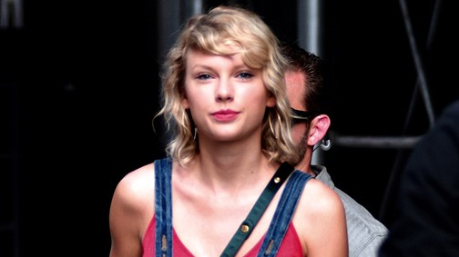 Taylor Swift visszafiatalodott!