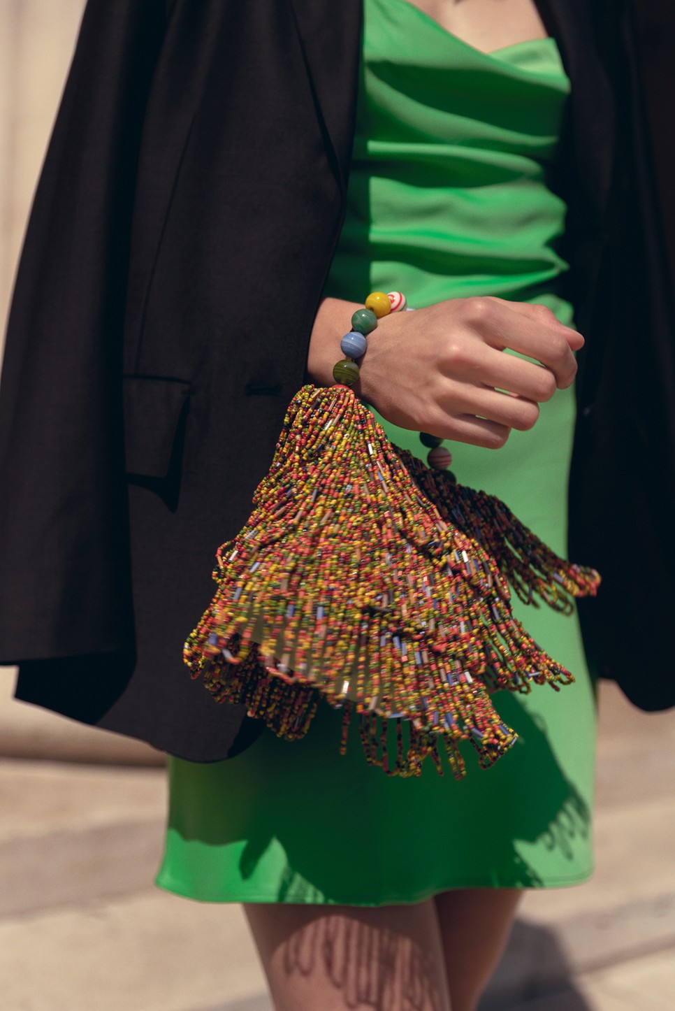 Zakó COS 46 000 Ft | Ruha MANGO 9995 Ft |  Táska ZARA 12 995 Ft